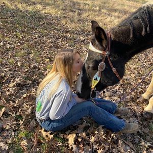 Meet your Posher, Cami